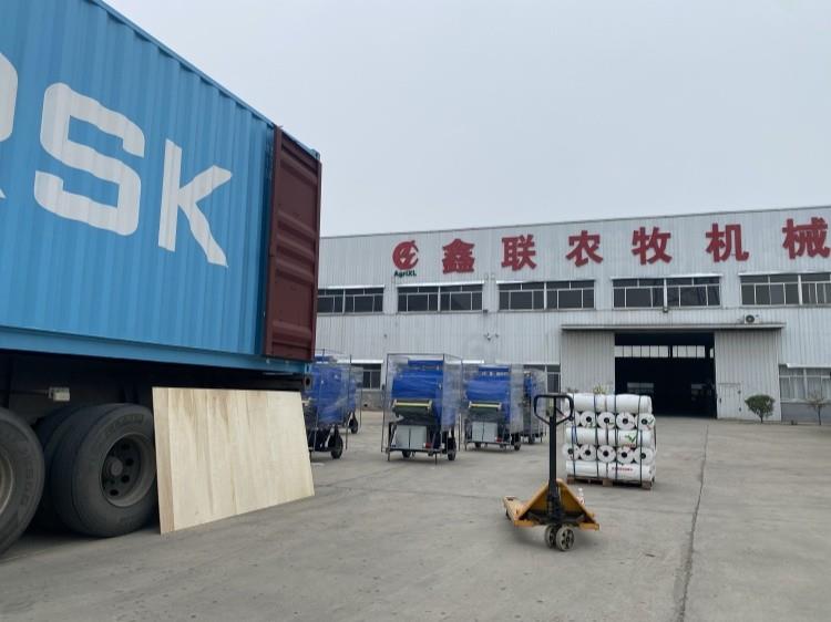 60型打捆包膜机集装箱整柜发往澳洲